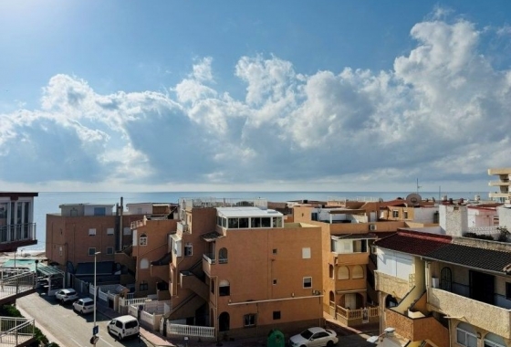 Apartment / flat - Resale - La Mata - La Mata