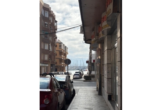 Apartment / flat - Resale - Torrevieja - City Center