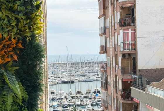 Apartment / flat - Resale - Torrevieja - City Center