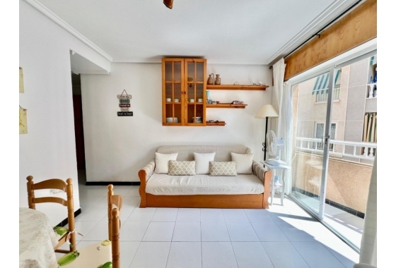 Apartment / flat - Resale - Torrevieja - Playa de los Locos