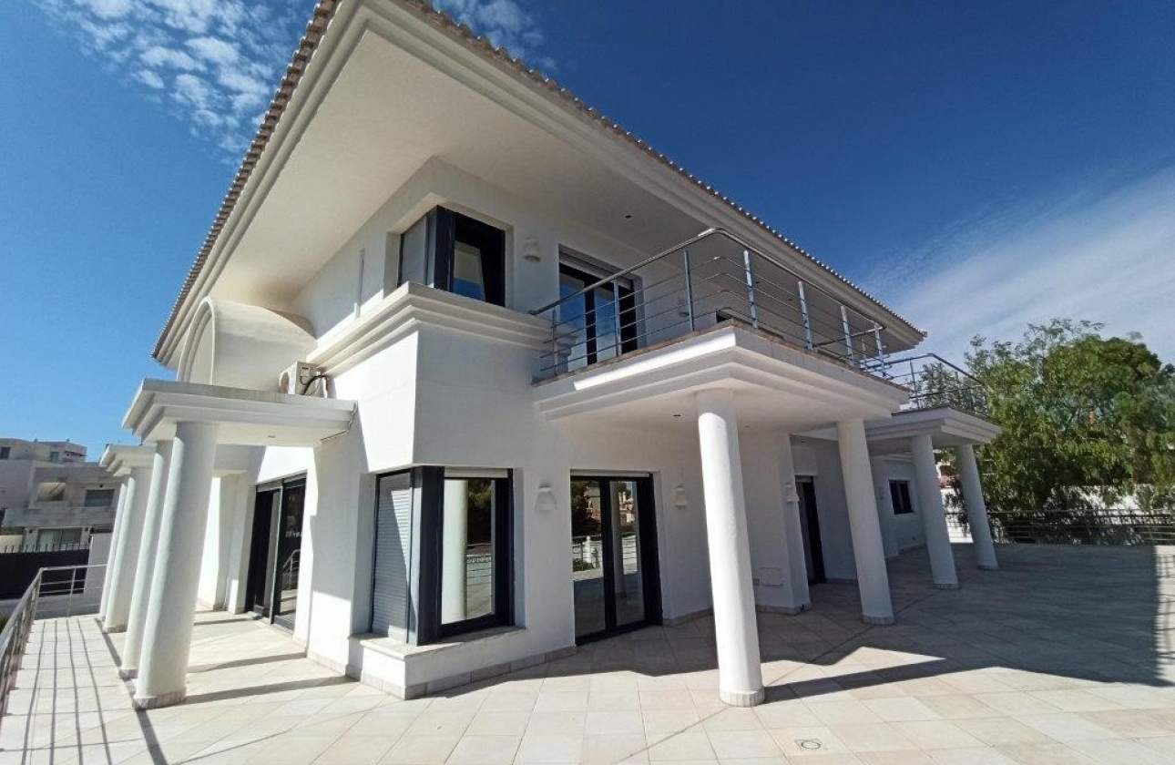 New Build - Villa - Villamartin