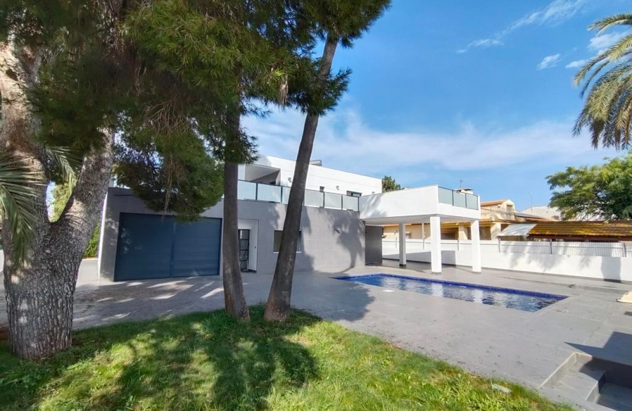 Obra nueva - Villa - Alicante - Campoamor