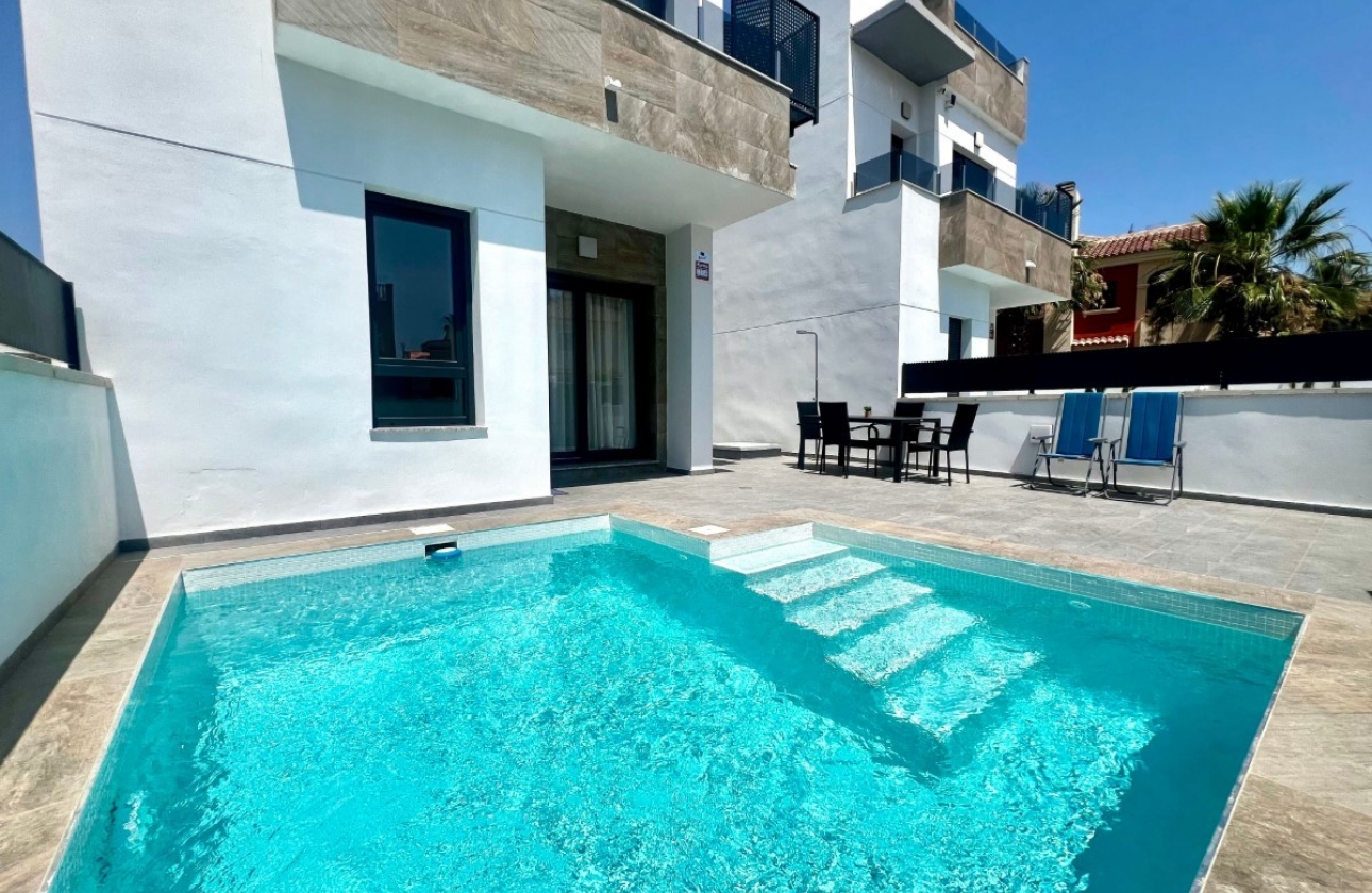 Obra nueva - Villa - Torrevieja - Torreta