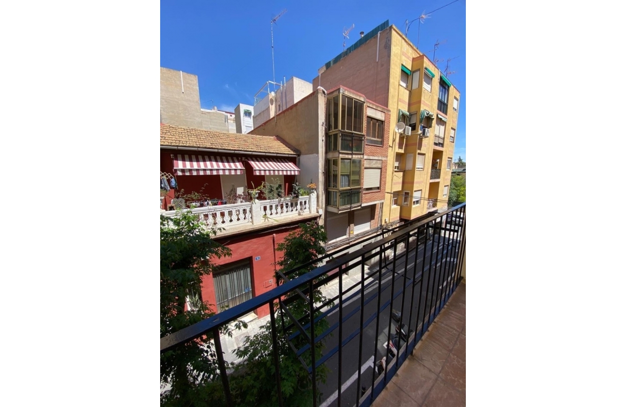Resale - Apartment / flat - Alicante - Carolinas Altas