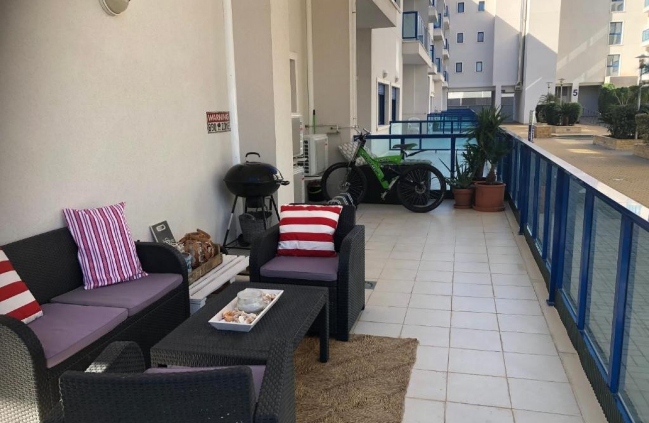 Resale - Apartment / flat - Alicante - Centro