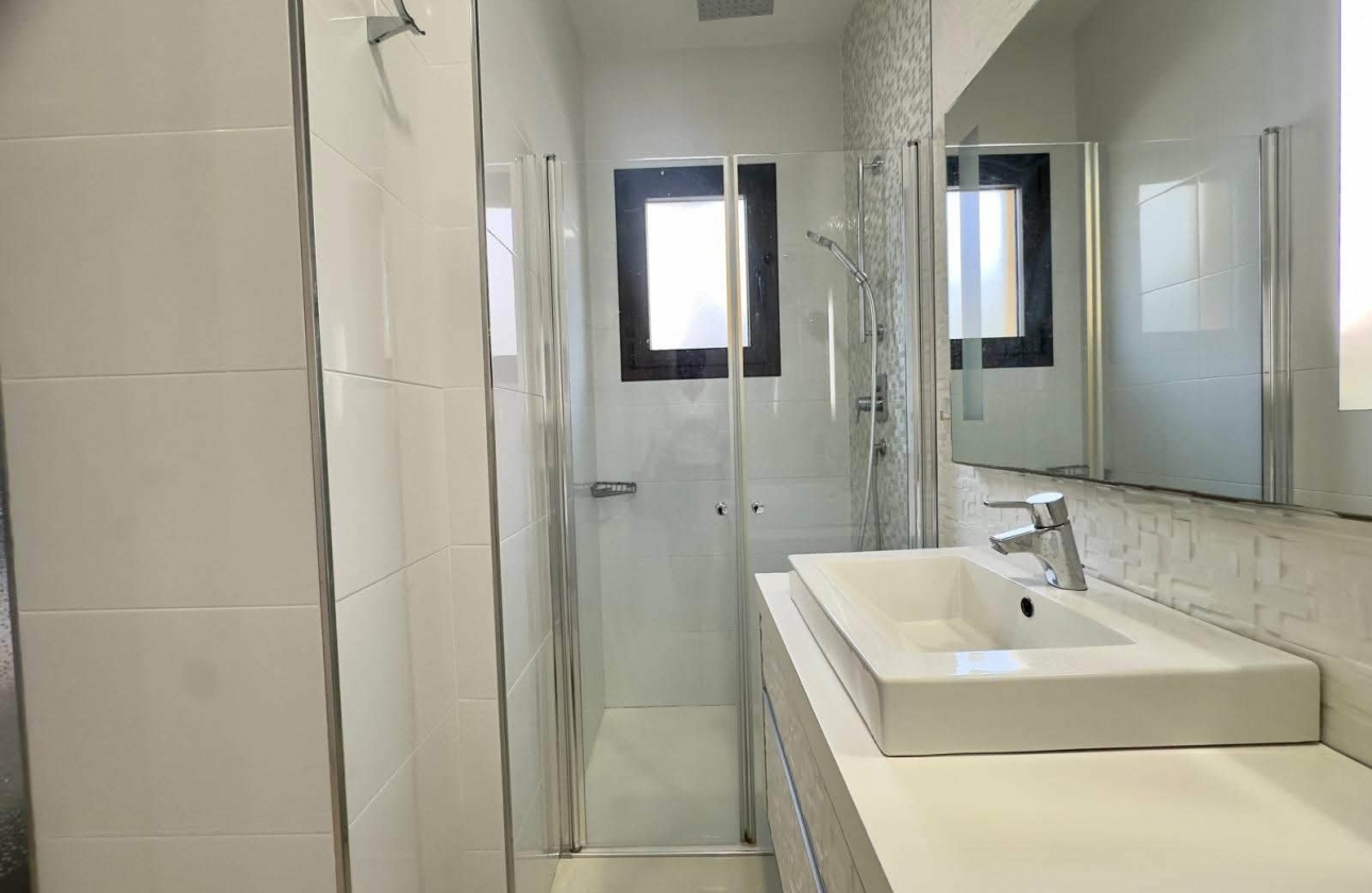 Resale - Apartment / flat - Guardamar del Segura