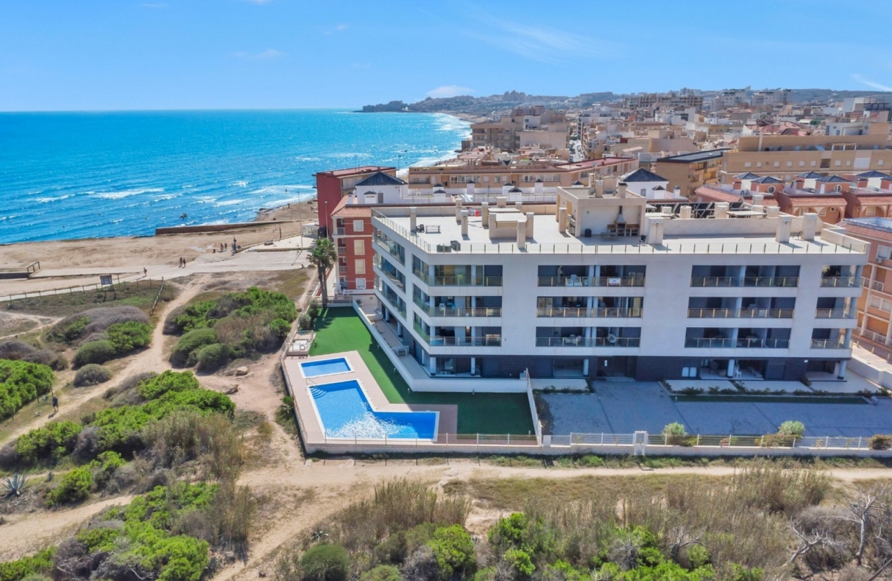 Resale - Apartment / flat - La Mata