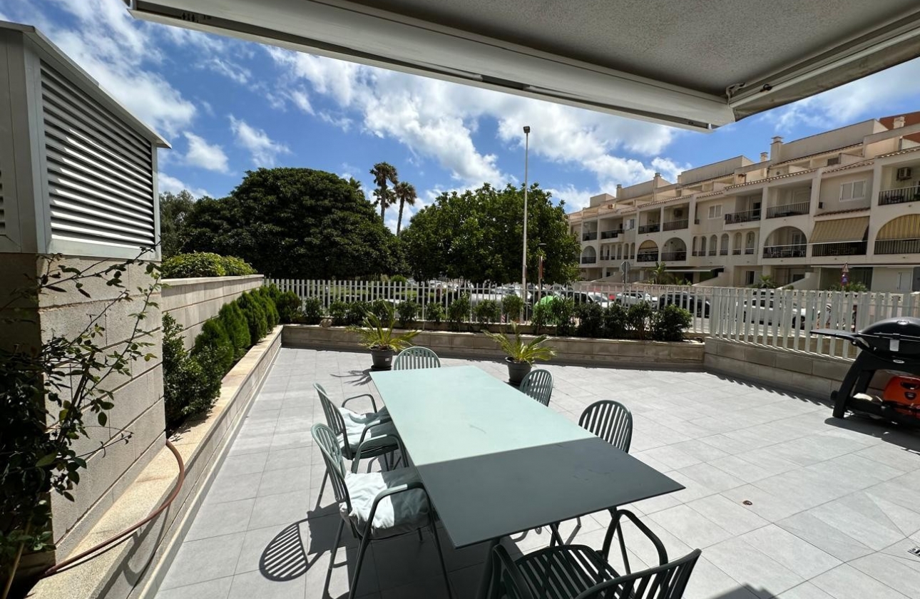 Resale - Apartment / flat - La Mata