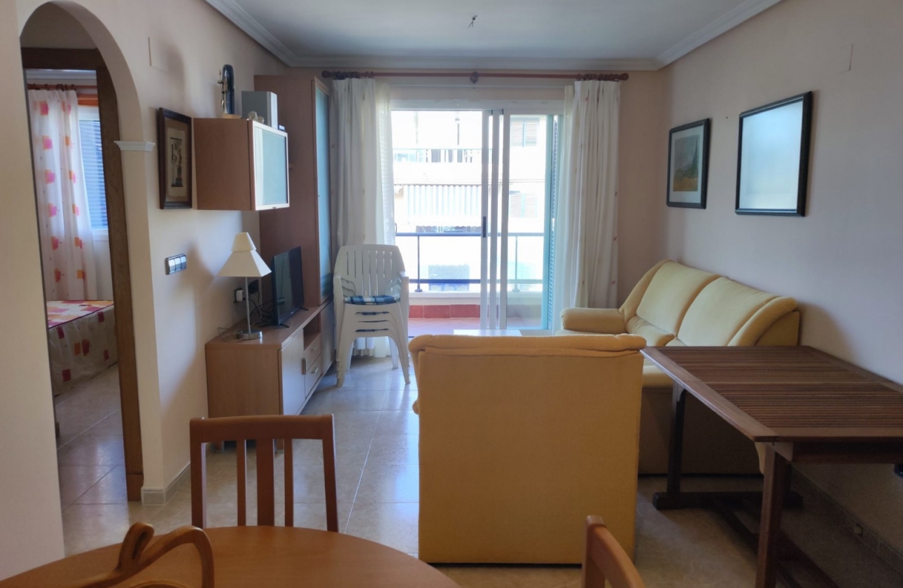 Resale - Apartment / flat - La Mata