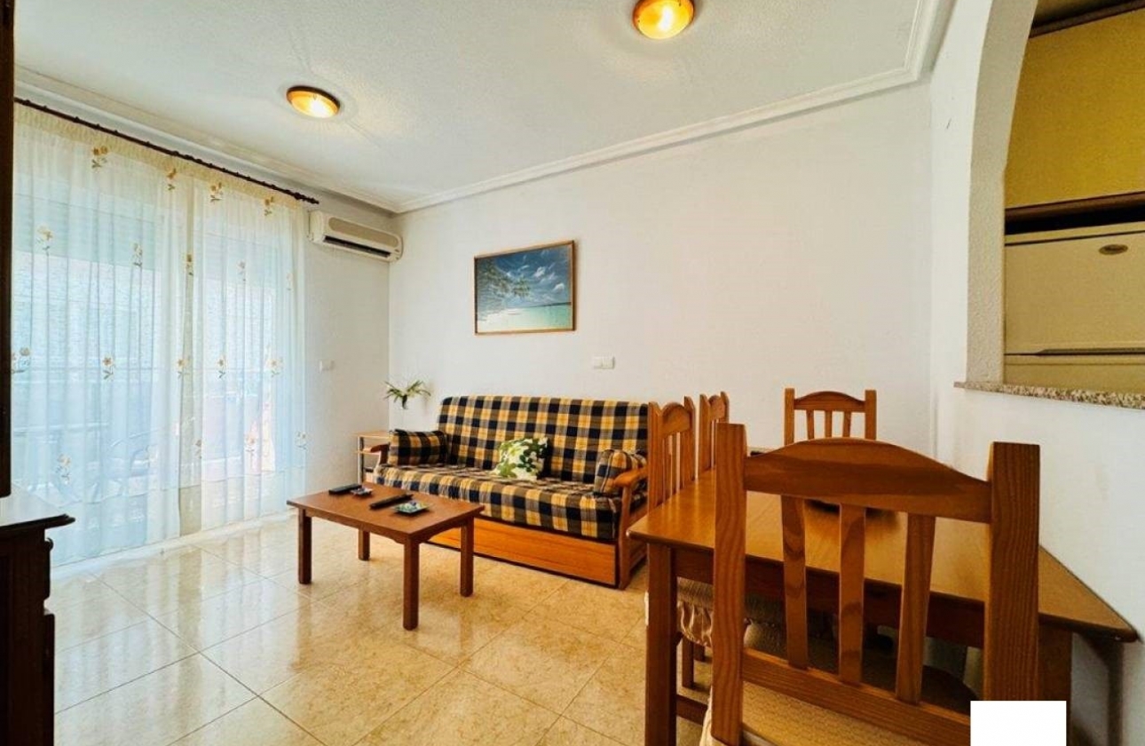 Resale - Apartment / flat - La Mata