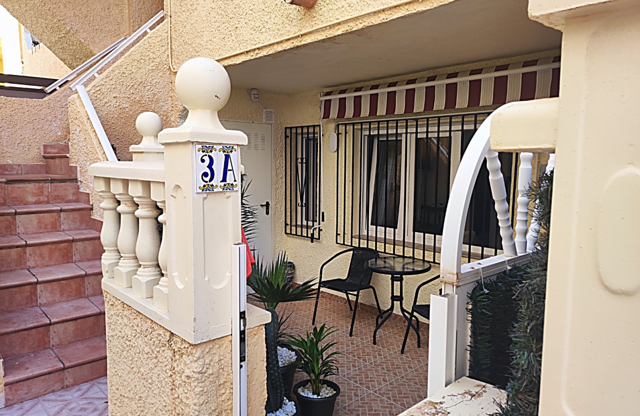 Resale - Apartment / flat - La Mata