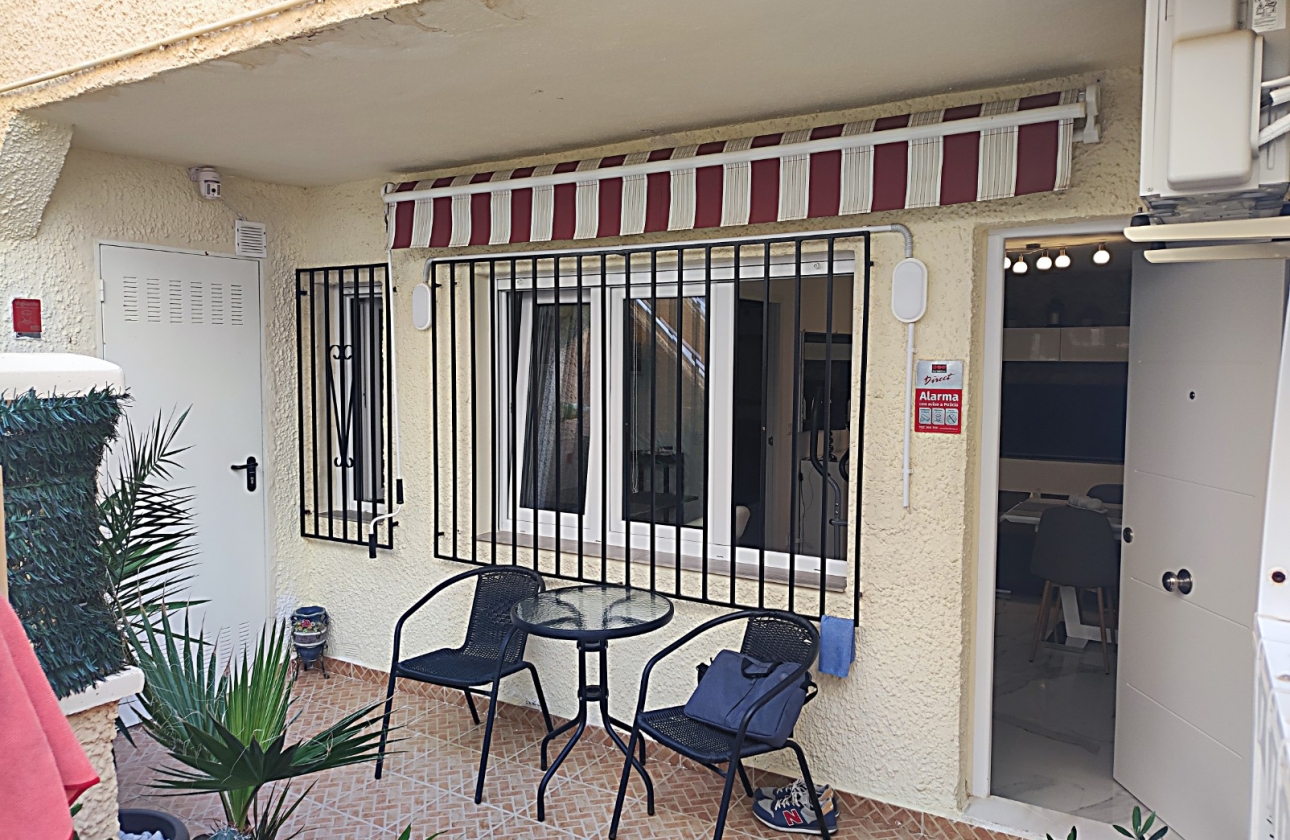 Resale - Apartment / flat - La Mata