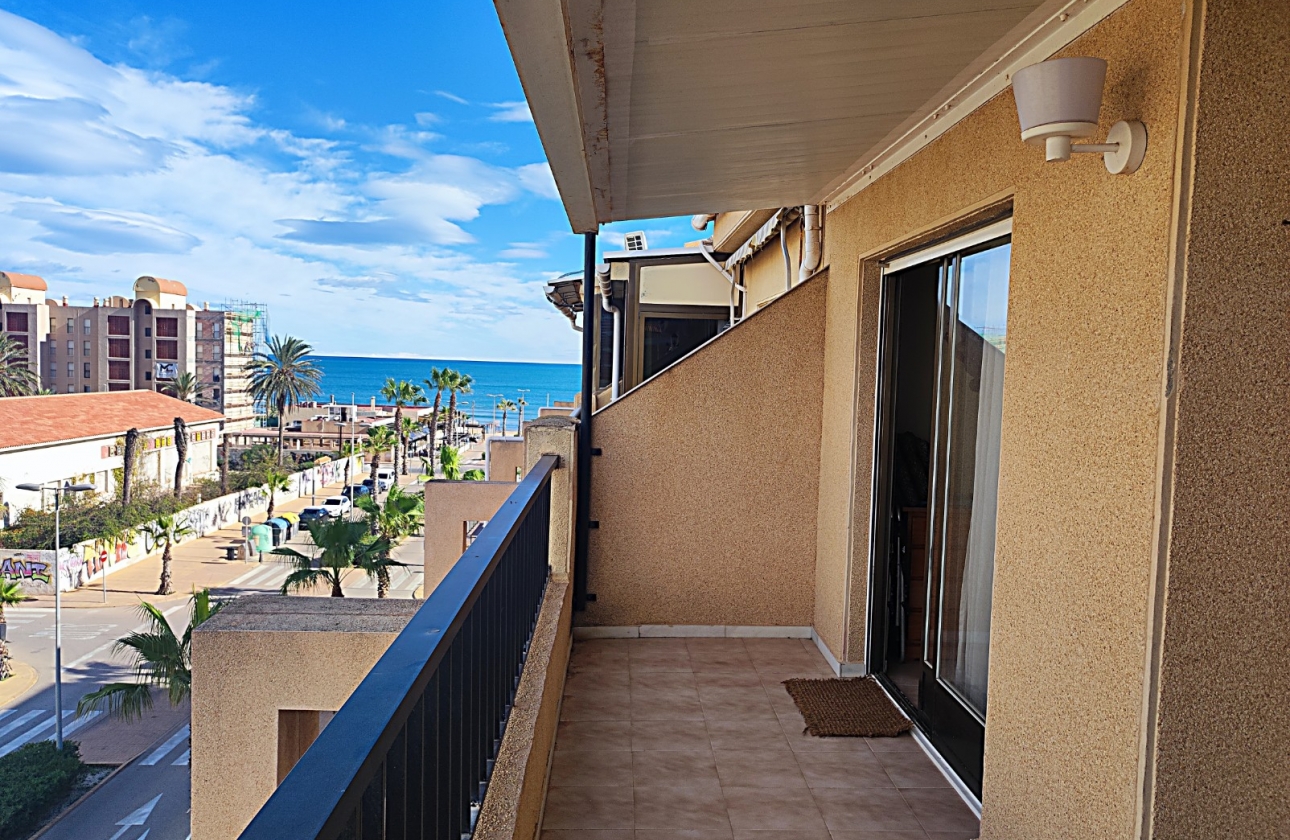 Resale - Apartment / flat - La Mata