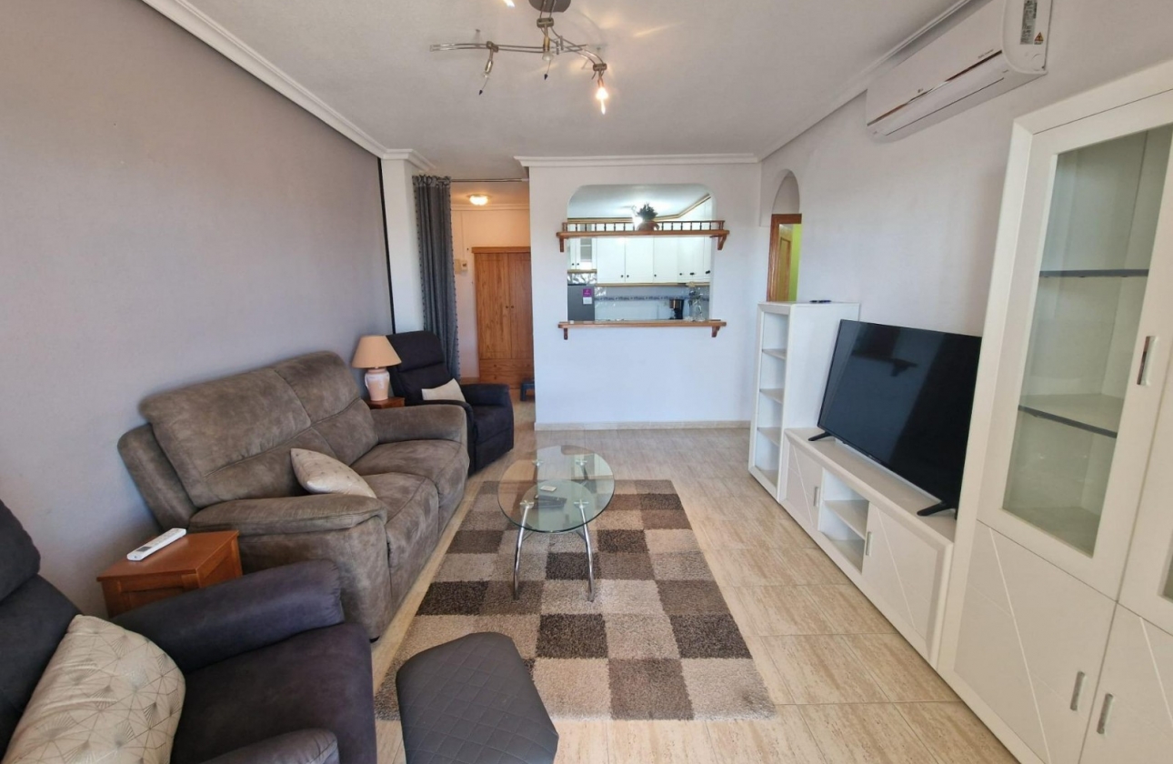 Resale - Apartment / flat - La Mata
