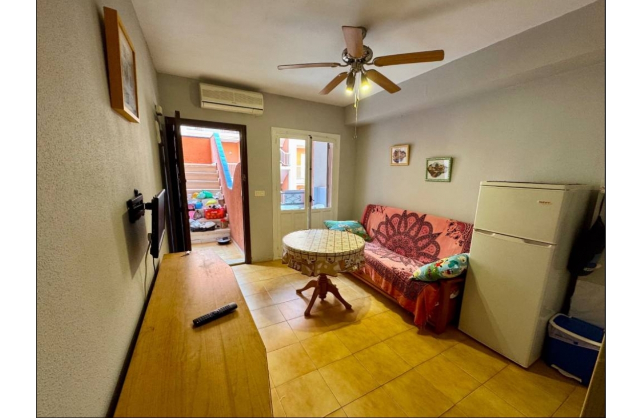 Resale - Apartment / flat - La Mata