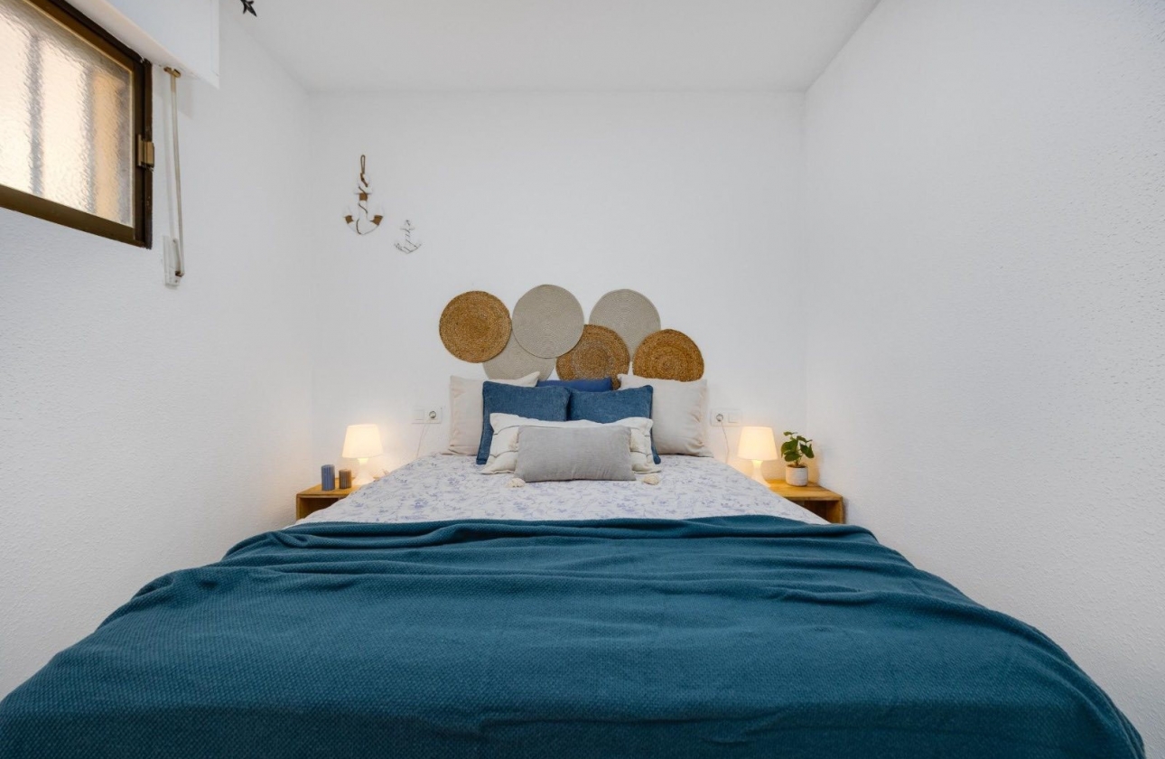 Resale - Apartment / flat - La Mata