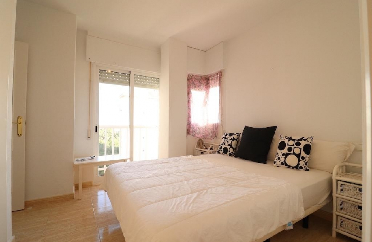 Resale - Apartment / flat - Orihuela Costa - Campoamor