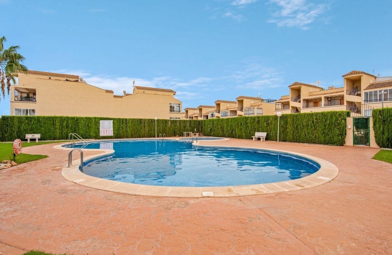 Resale - Apartment / flat - Orihuela Costa - Punta Prima