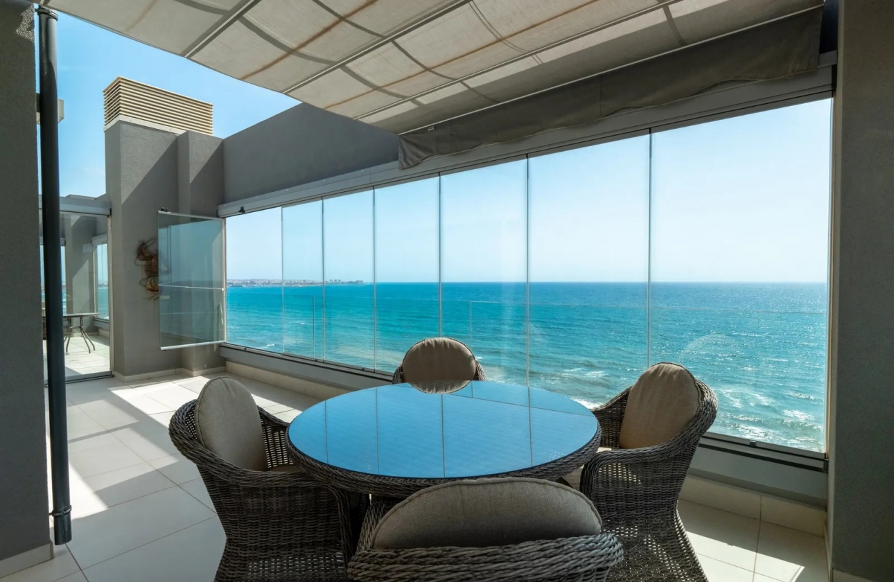 Resale - Apartment / flat - Orihuela Costa - Punta Prima