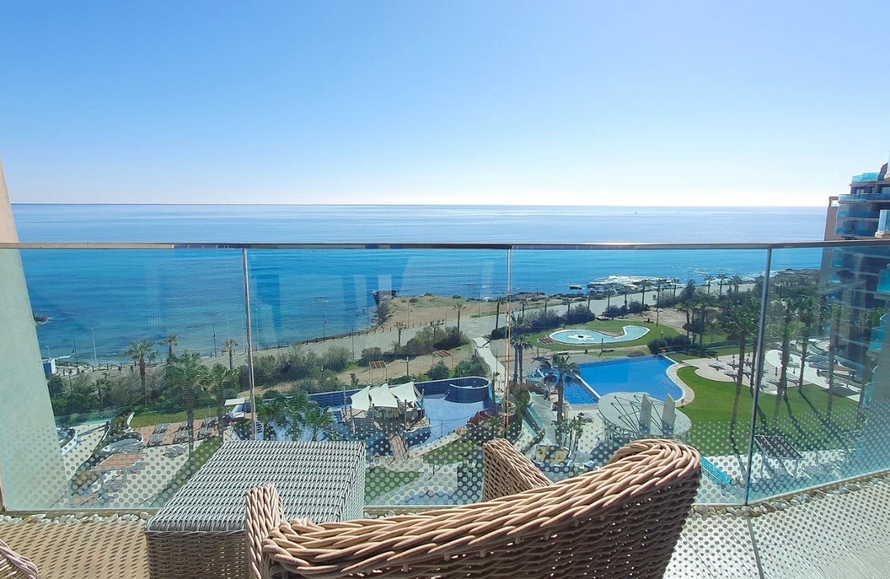 Resale - Apartment / flat - Orihuela Costa - Punta Prima