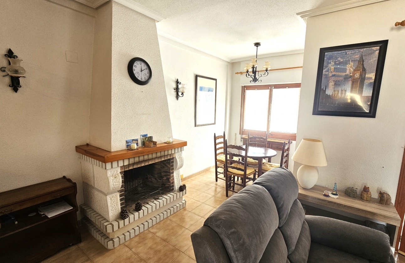 Resale - Apartment / flat - Punta Prima