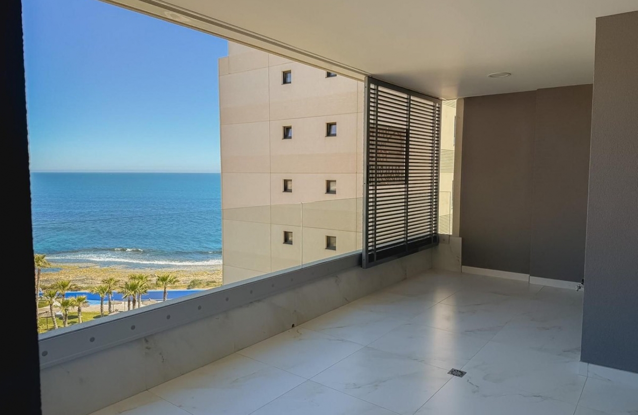 Resale - Apartment / flat - Punta Prima