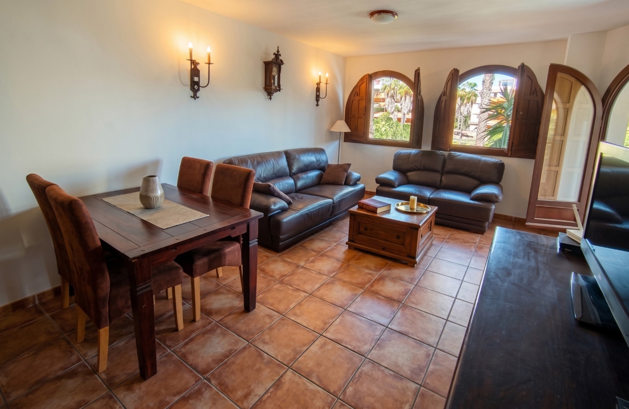 Resale - Apartment / flat - Punta Prima