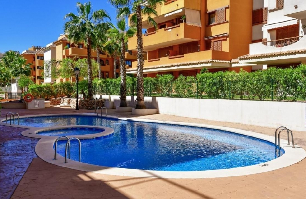 Resale - Apartment / flat - Punta Prima