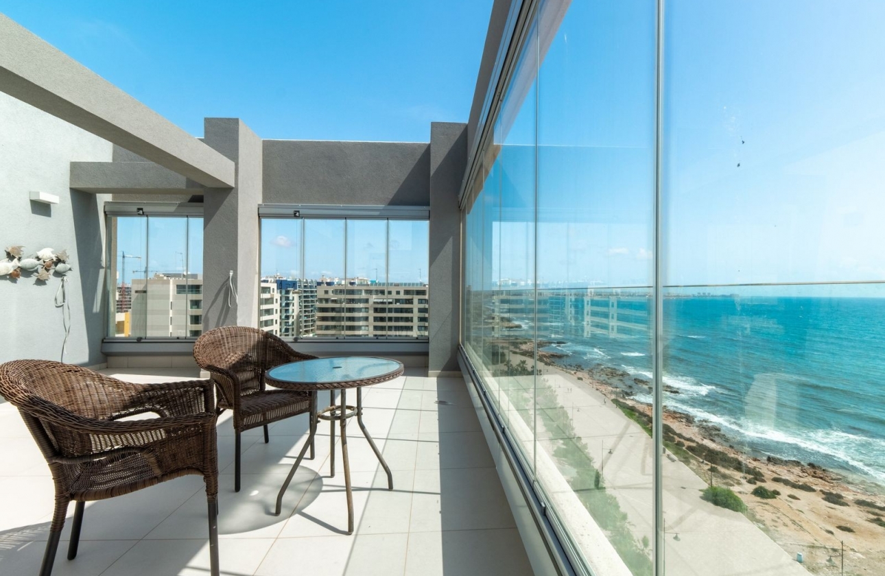 Resale - Apartment / flat - Punta Prima