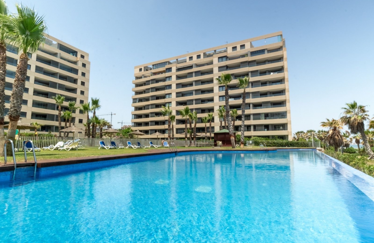 Resale - Apartment / flat - Punta Prima