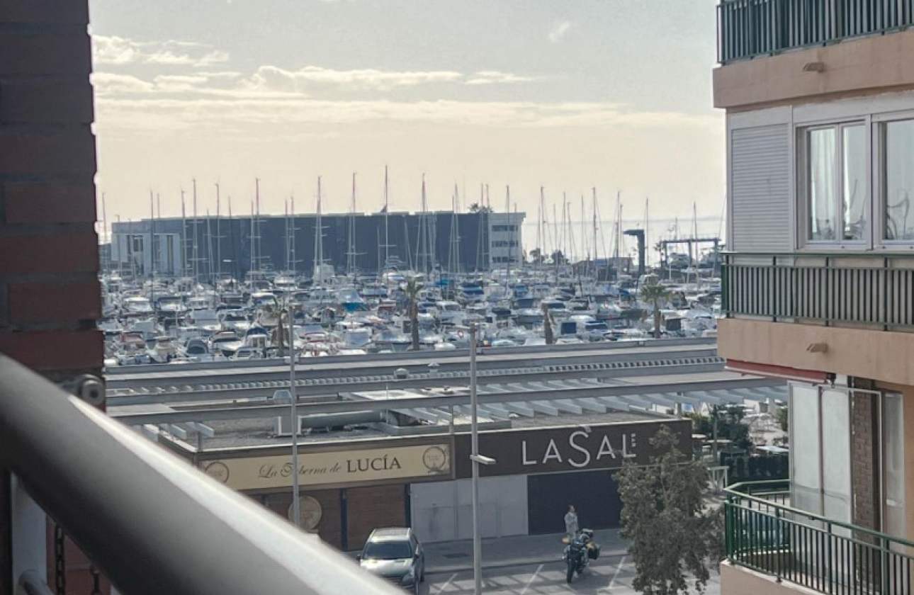 Resale - Apartment / flat - Santa Pola - Puerto