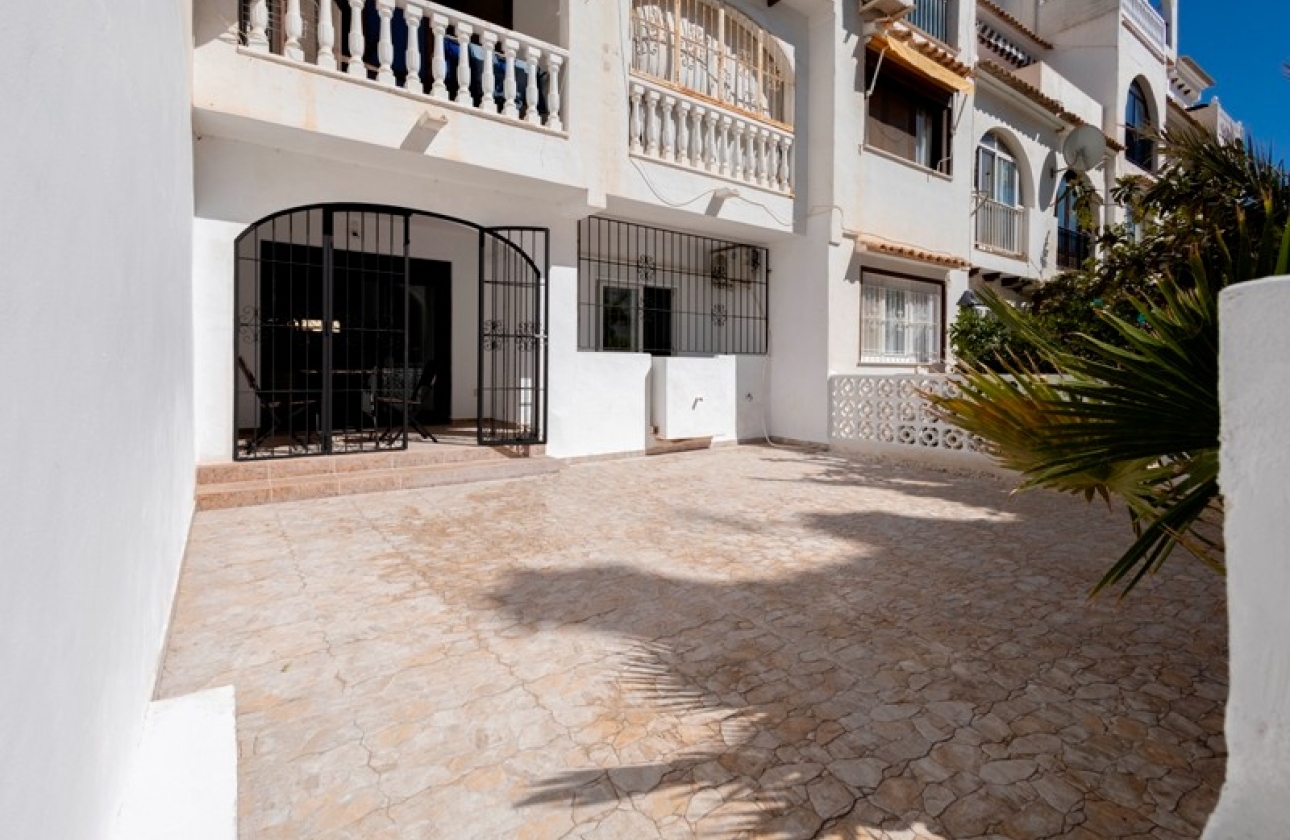 Resale - Apartment / flat - Torrevieja - Centro Salud La Loma