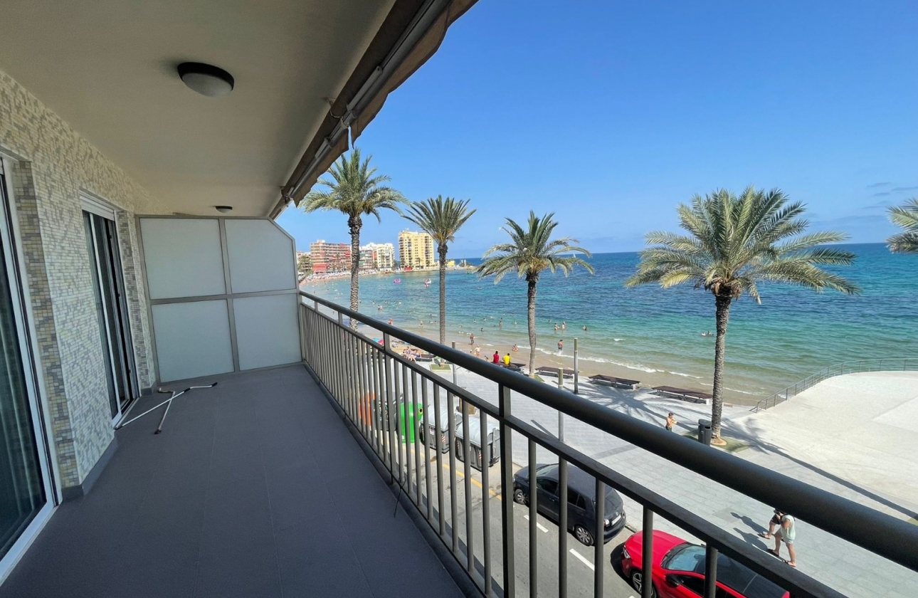 Resale - Apartment / flat - Torrevieja - Centro