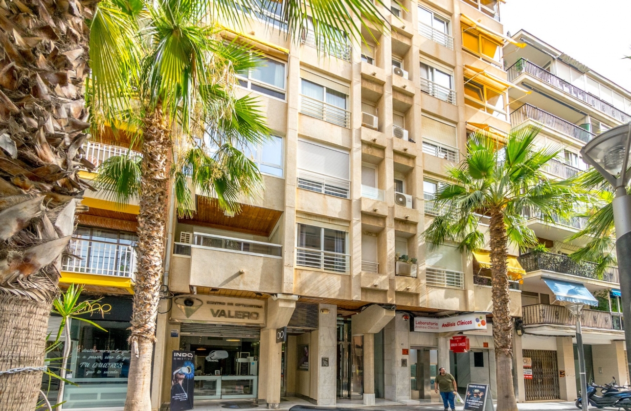 Resale - Apartment / flat - Torrevieja - Centro