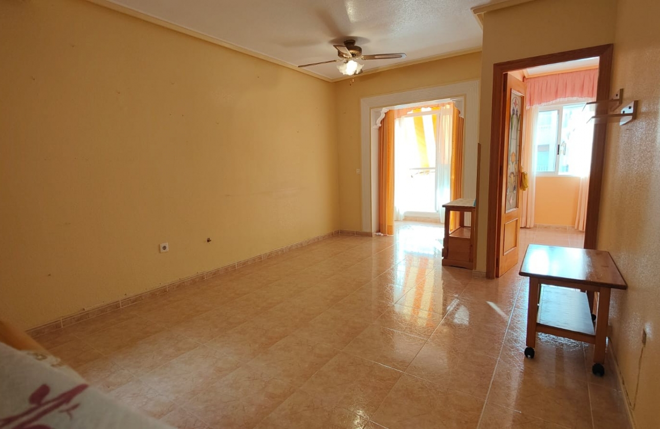 Resale - Apartment / flat - Torrevieja - Centro