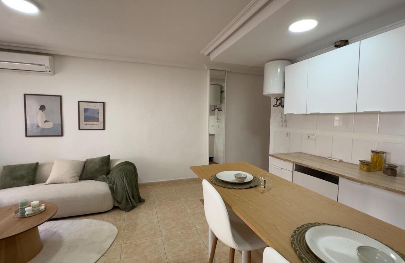 Resale - Apartment / flat - Torrevieja - City Center