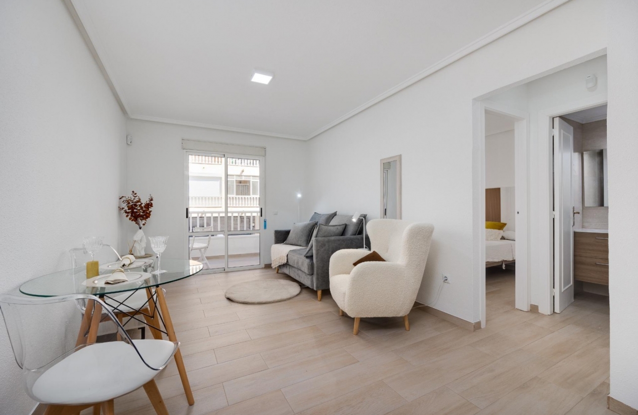 Resale - Apartment / flat - Torrevieja - El Acequión - Los Náufragos