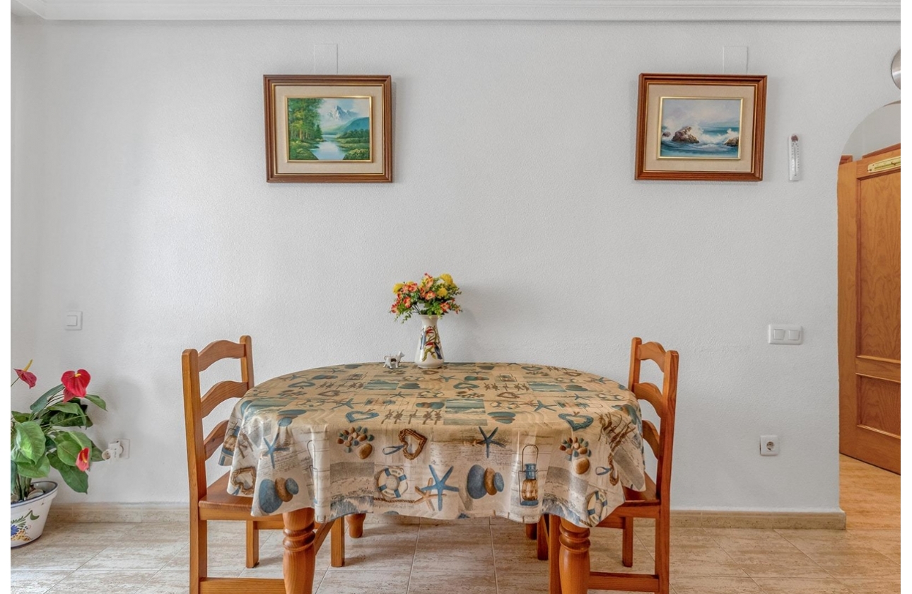 Resale - Apartment / flat - Torrevieja - El Chaparral