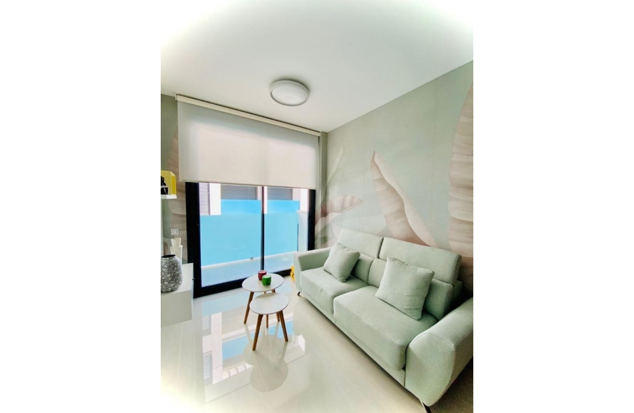 Resale - Apartment / flat - Torrevieja - La loma
