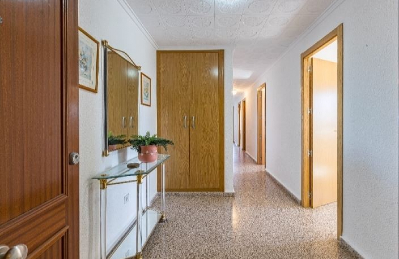 Resale - Apartment / flat - Torrevieja - LA MATA