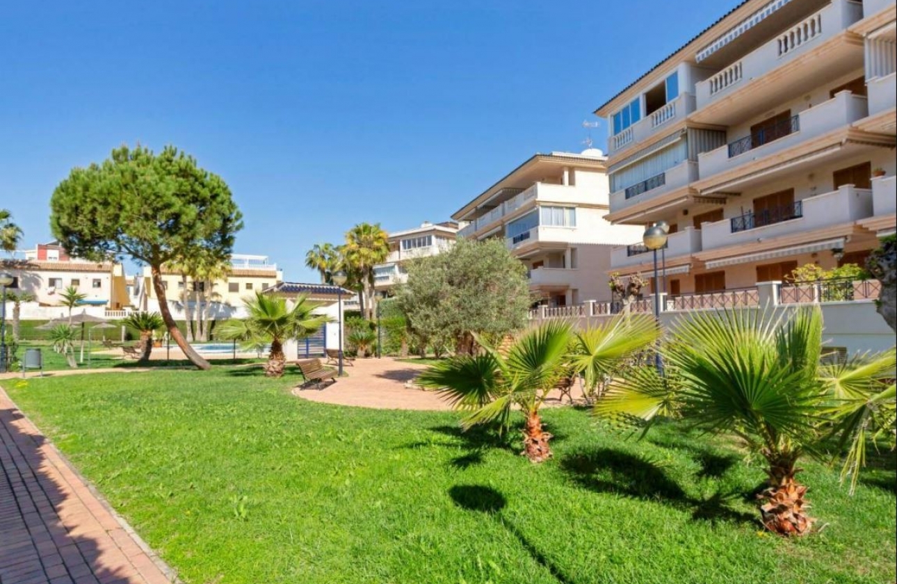 Resale - Apartment / flat - Torrevieja - LA MATA