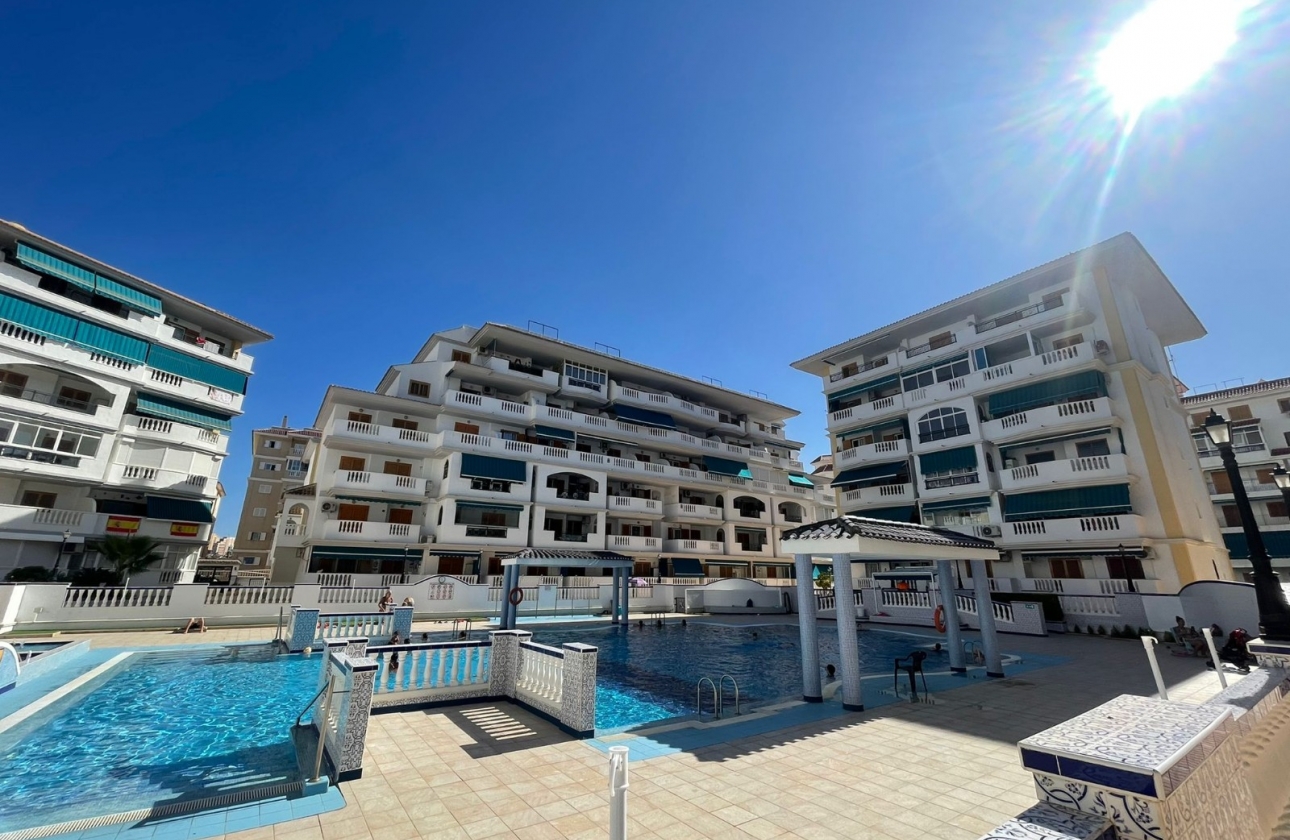 Resale - Apartment / flat - Torrevieja - LA MATA