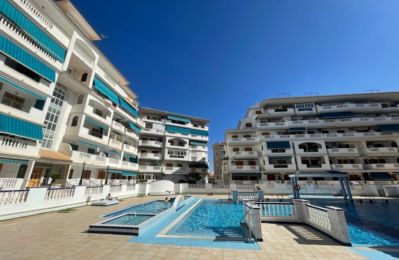 Resale - Apartment / flat - Torrevieja - LA MATA