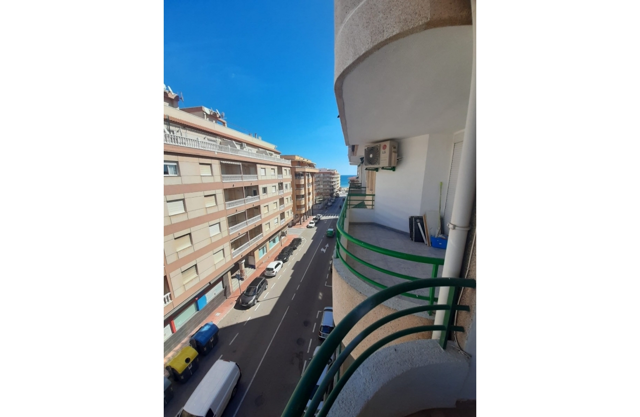 Resale - Apartment / flat - Torrevieja - LA MATA