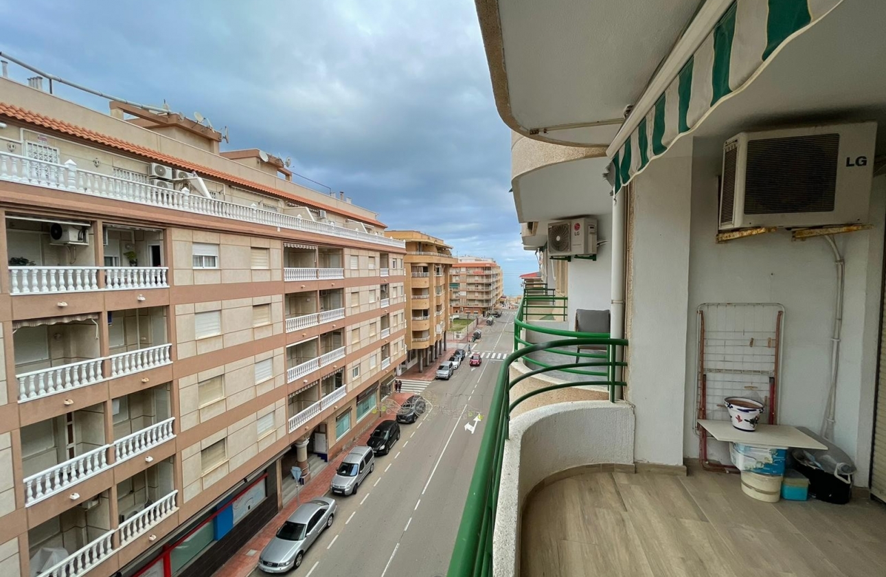 Resale - Apartment / flat - Torrevieja - LA MATA