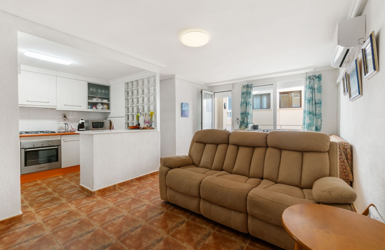 Resale - Apartment / flat - Torrevieja - LA MATA