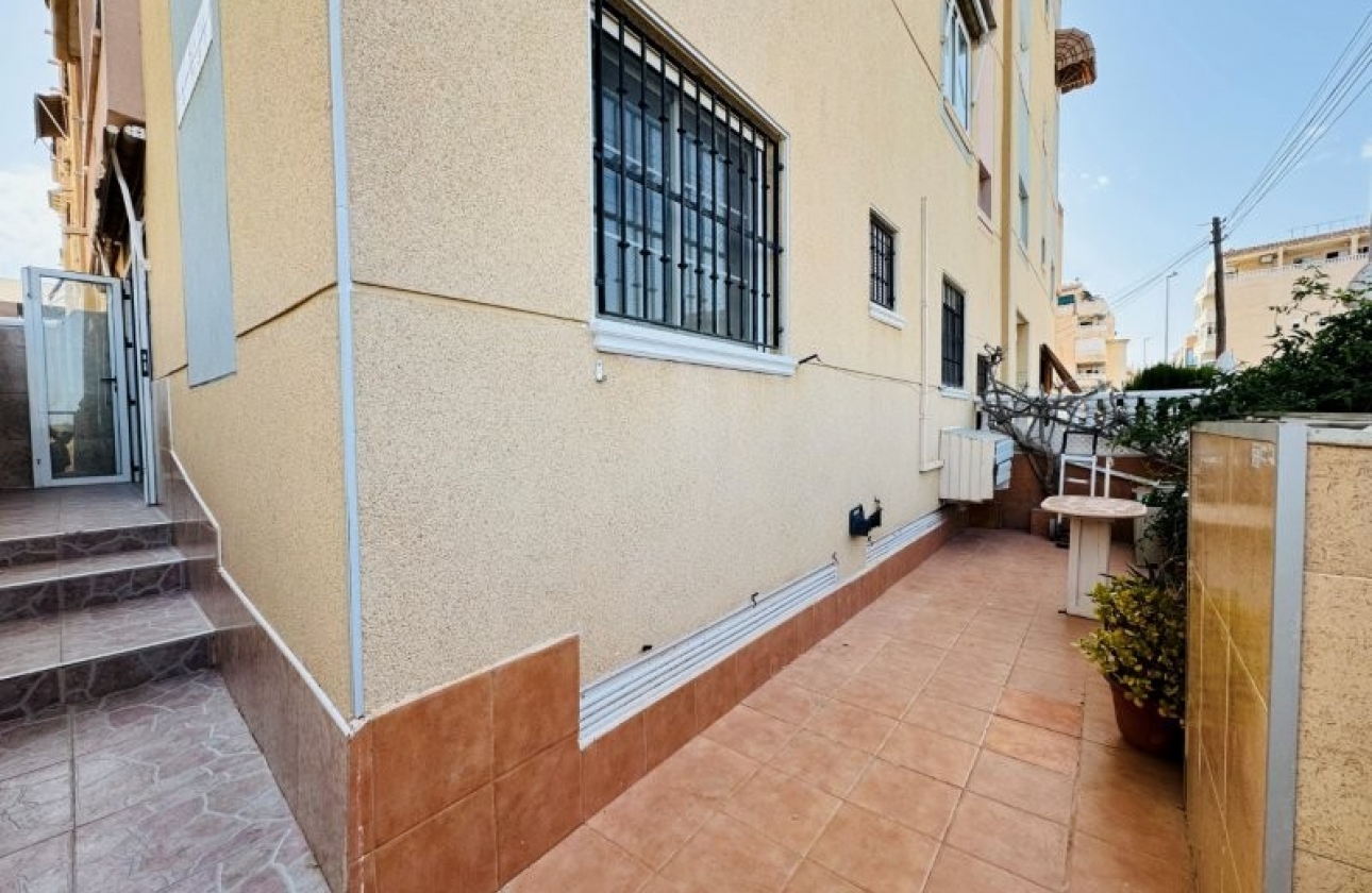 Resale - Apartment / flat - Torrevieja - LA MATA