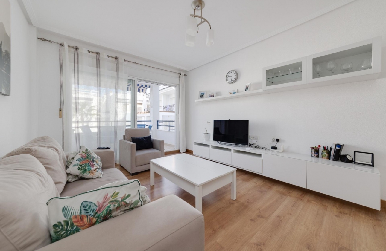 Resale - Apartment / flat - Torrevieja - La Veleta