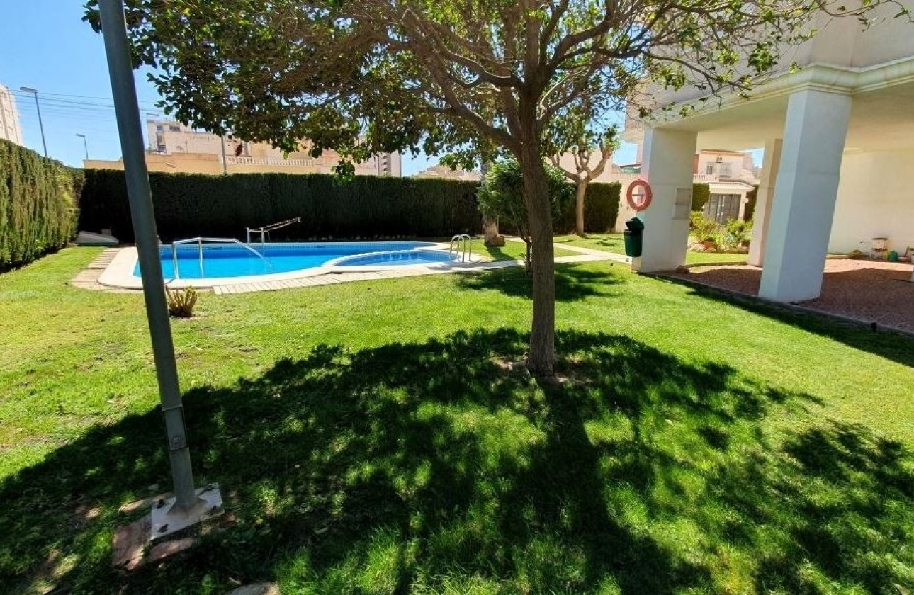 Resale - Apartment / flat - Torrevieja - Nueva Torrevieja - Aguas Nuevas