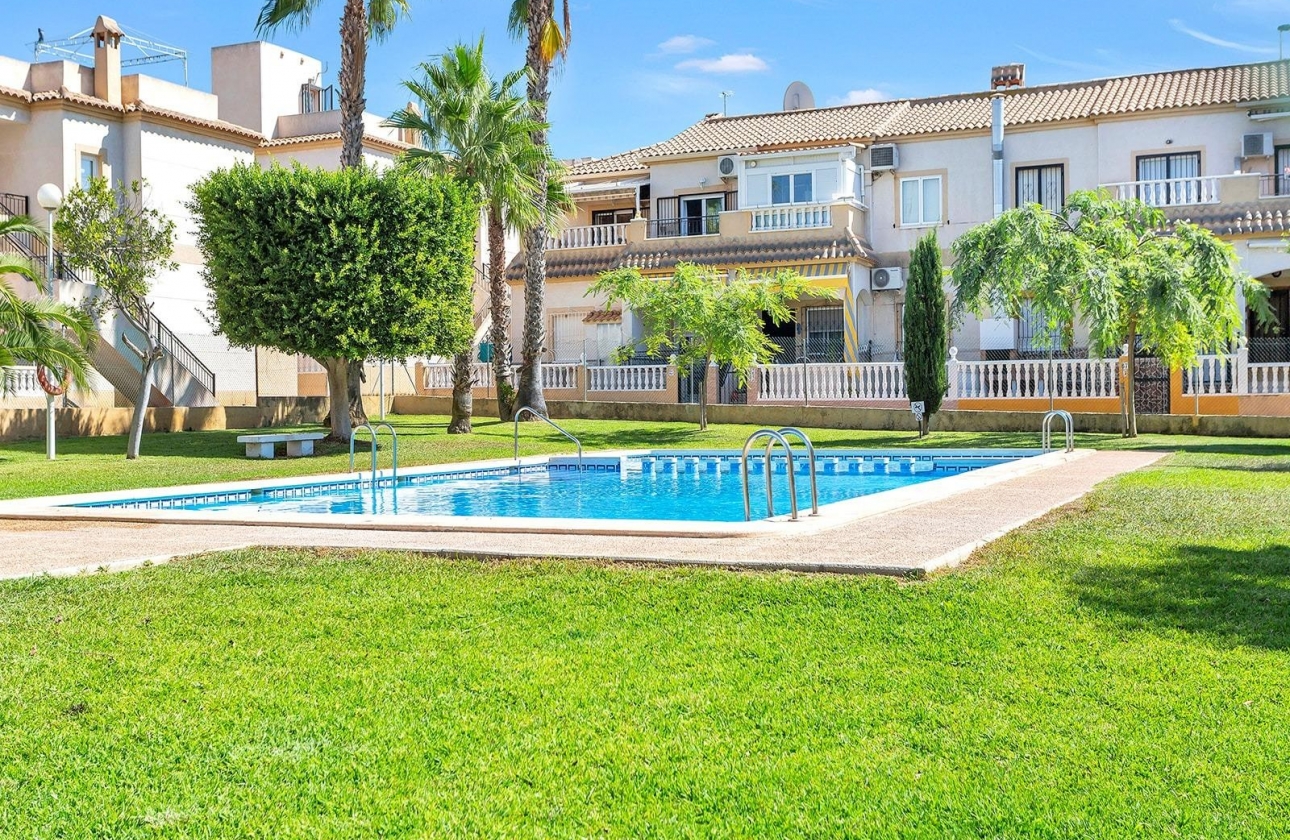 Resale - Apartment / flat - Torrevieja - Nueva Torrevieja - Aguas Nuevas